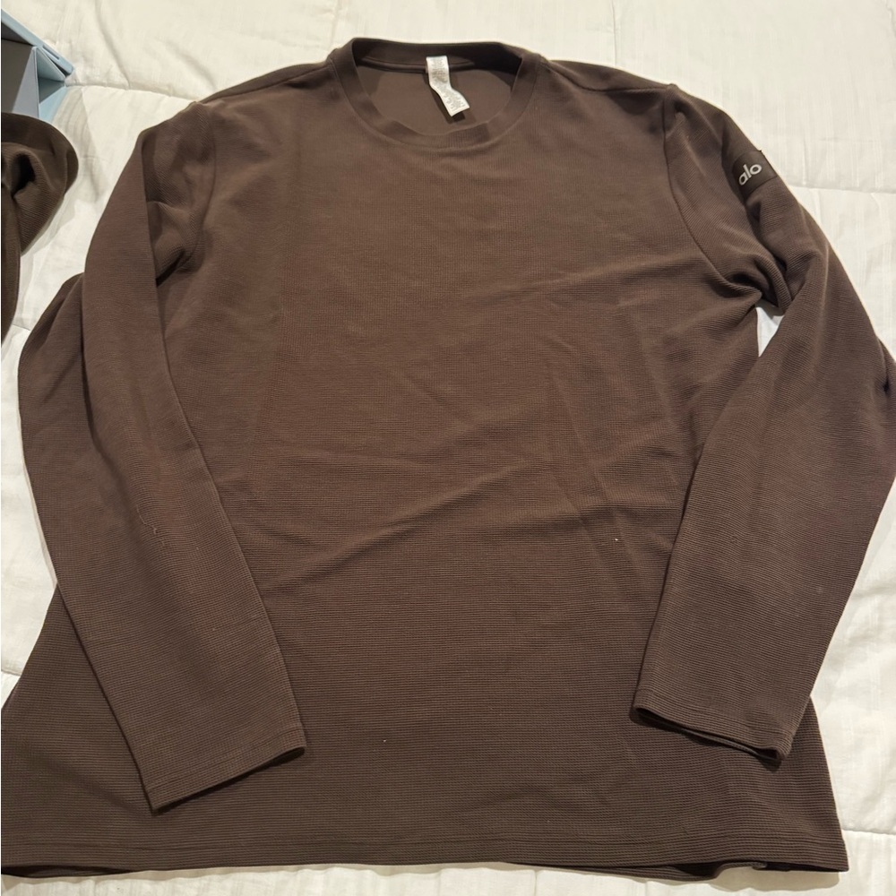 ALO Yoga Dark Brown Men's Long Sleeve Shirt